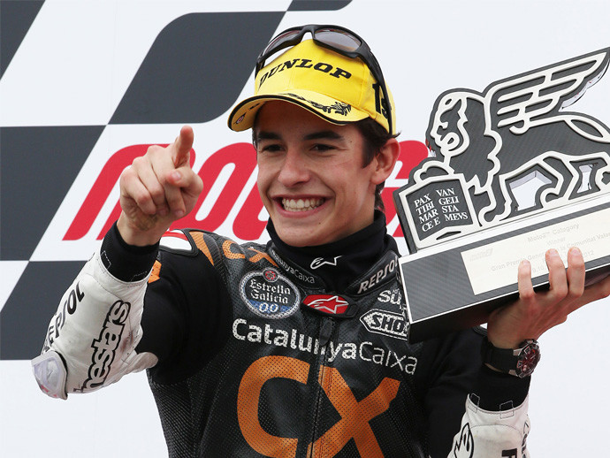 劇的な勝利をあげた2012年バレンシアGPの表彰台でのマルケスphoto by Takeuchi Hidenobu記事を読む＞22人ごぼう抜き。MotoGP王者マルク・マルケスは呆れるほど速い