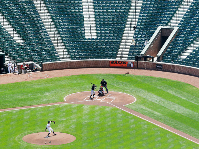2015年に行なわれたMLB史上初の無観客試合photo by AFLO記事を読む＞コロナショックの５年前、MLBでも無観客試合。1試合の損失額は？