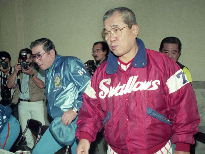 1992年、1993年に日本シリーズを戦った西武の森監督（左）とヤクルトの野村監督（右）Photo by Sankei Visual記事を読む＞森VS野村、投手交代の心理戦。史上最高の日本シリーズは「不動」が策だった