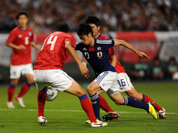 宿敵・韓国を翻弄した一戦。同ゲームで２ゴールの活躍を見せた香川真司photo by Kaz Photography/Getty Images記事を読む＞「自分たちのサッカー」を披露。彼らは「史上最強」の日本代表になった