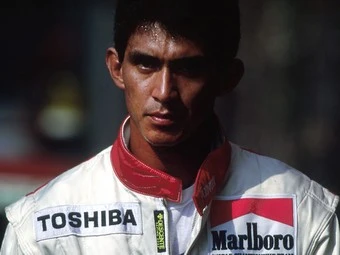 鈴木亜久里 すずき・あぐり 1960年9月8日生まれ。東京都出身。1988年にラルースからスポット参戦し、その後、ザクスピード、フットワーク、ジョーダン、リジェに所属。90年に鈴鹿サーキットで開催された日本GPでは日本人としては初の3位表彰台を獲得。2006〜08年までは自らF1チーム「スーパーアグリ」を立ち上げ、オーナーとして参戦。同チームには佐藤琢磨も所属した。桜井淳雄●撮影 photo by Sakurai Atsuo