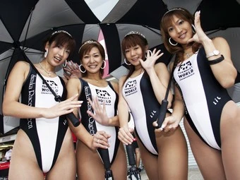 2003年日本GPにて桜井淳雄●撮影 photo by Sakurai Atsuoグリッドガール・フォトギャラリー第1弾はこちら>>