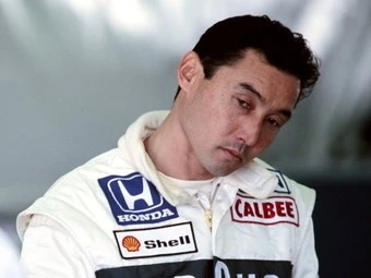 中嶋 悟 なかじま・さとる 1953年2月23日生まれ。愛知県出身。1987年、ロータス・ホンダからF1デビュー。34歳と遅咲きながら、日本人初のレギュラードライバーとなった。F1で5シーズンを戦い、ロータスやティレルで活躍。最高位は4位。雨を得意としており、89年オーストラリアGPでは最速ラップを記録した。引退後は自らチームを立ち上げ、多くの日本人F1ドライバーの育成を行なっている。熱田 護●撮影 photo by Atsuta Mamoru