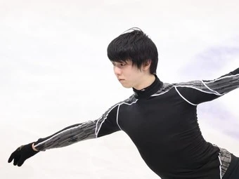 国別対抗戦公式練習の羽生結弦photo by Takahashi Manabu「羽生結弦2021-2022フィギュアスケートシーズンカレンダー」【予約受付中】卓上版はこちら>>壁掛け版はこちら>>