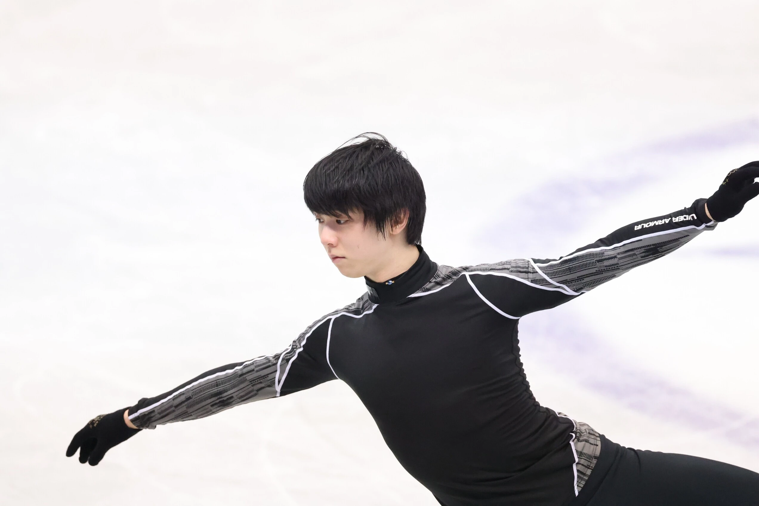 国別対抗戦公式練習の羽生結弦photo by Takahashi Manabu「羽生結弦2021-2022フィギュアスケートシーズンカレンダー」【予約受付中】卓上版はこちら>>壁掛け版はこちら>>