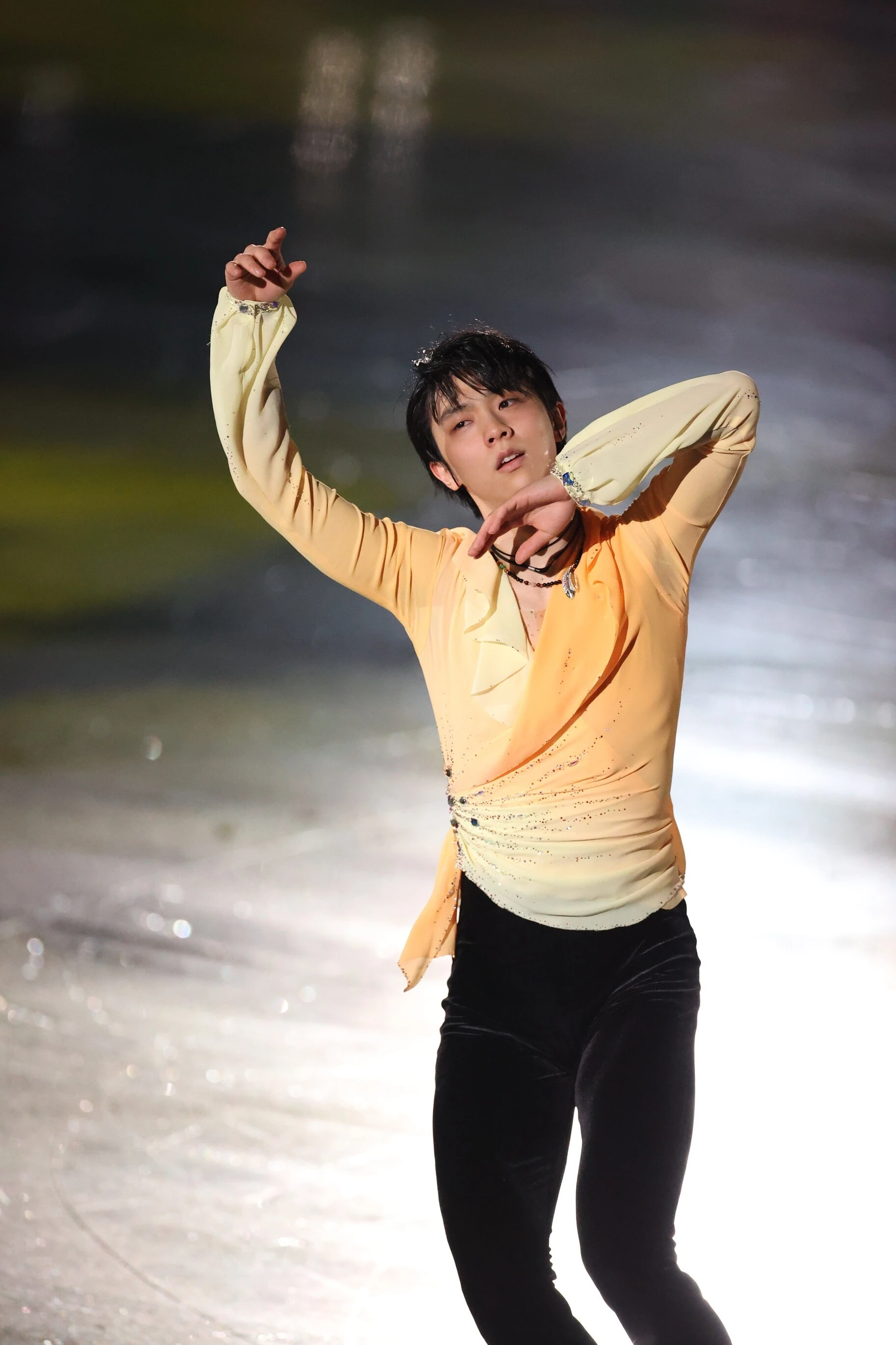 国別対抗戦エキシビションで『花は咲く』を演じる羽生結弦photo by Takahashi Manabu「Passion on Ice」日本フィギュアスケートシーズン総集編 好評発売中表紙は羽生結弦! 詳しくはこちら>>