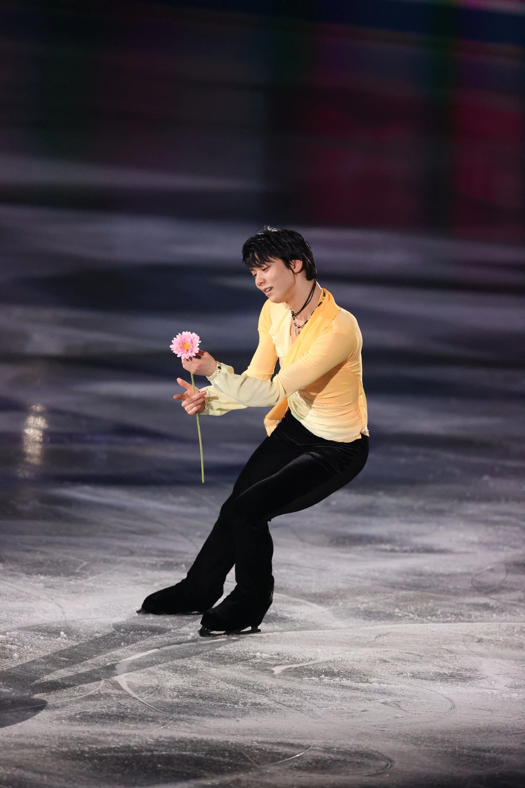 国別対抗戦エキシビションで『花は咲く』を演じる羽生結弦photo by Takahashi Manabu「Passion on Ice」日本フィギュアスケートシーズン総集編 好評発売中表紙は羽生結弦! 詳しくはこちら>>
