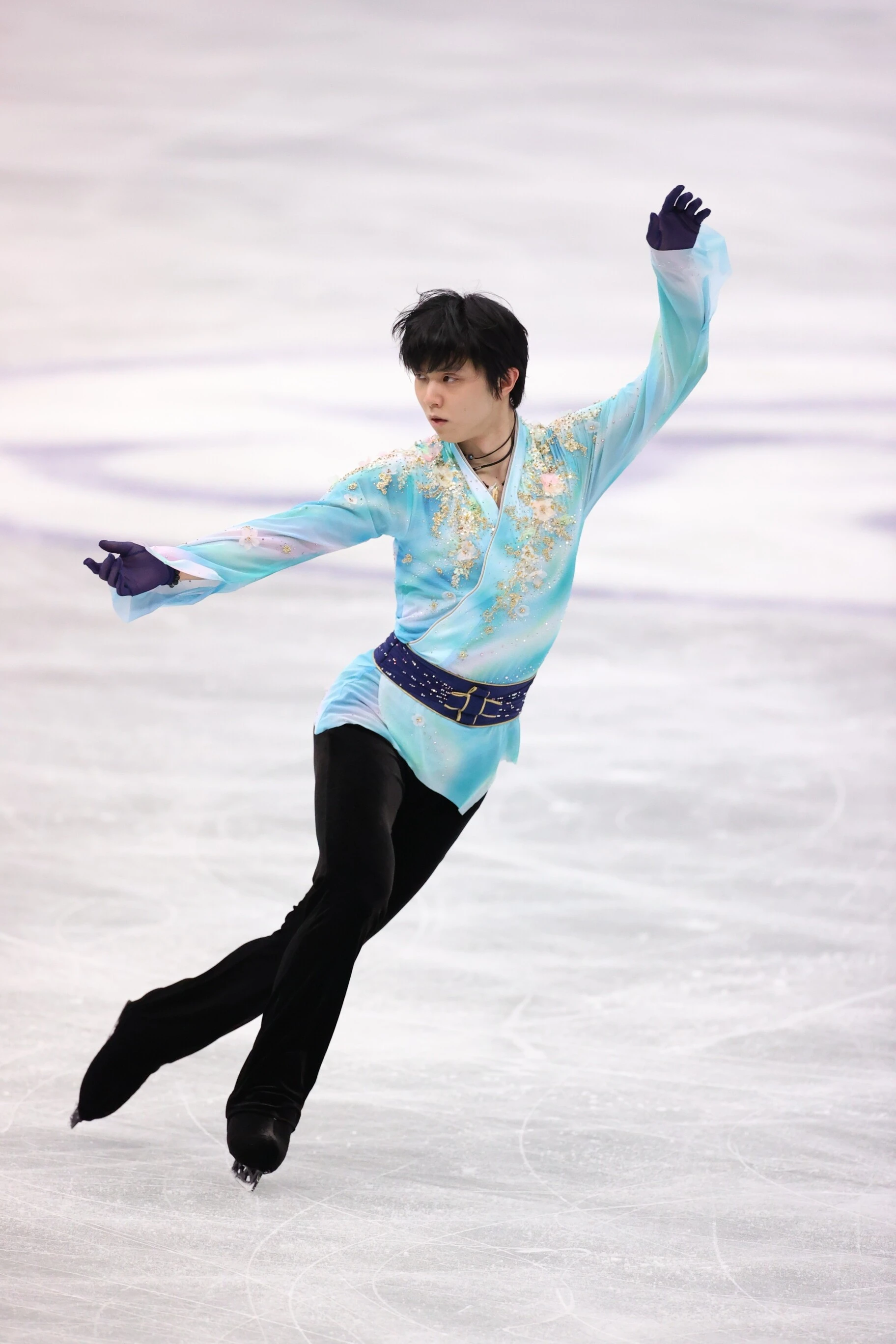 4月16日、国別対抗戦男子フリーで『天と地と』を演じる羽生結弦photo by Takahashi Manabu「羽生結弦2021-2022フィギュアスケートシーズンカレンダー」【予約受付中】卓上版はこちら>>壁掛け版はこちら>>