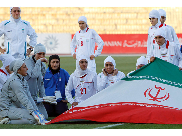 ロンドン五輪サッカー女子アジア予選で、ユニフォームの規則違反により出場停止となったイランの選手たちphoto by Reuters／AFLO記事を読む＞男女平等を掲げる東京五輪。女性のスポーツ参加と多様性について考える