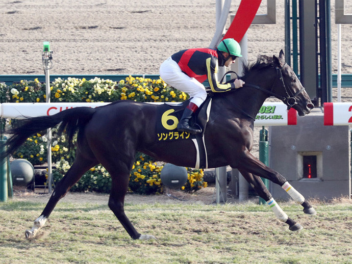 紅梅Ｓで完勝したソングラインphoto by Sankei Visual記事を読む＞３歳牝馬番付は「２強」状態。クラシックまでに新星登場への期待膨らむ