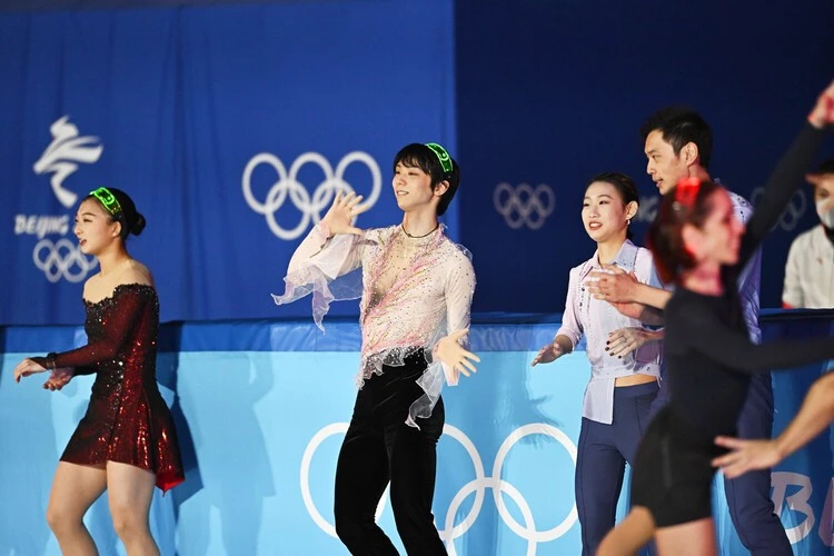 予約限定生産「羽生結弦2022-2023フィギュアスケートシーズンカレンダー」7/15まで予約受付中!壁掛け版>> 卓上版>>