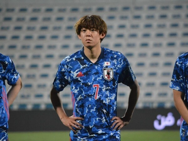 「ピピ」中井卓大、4年ぶりの日本代表。レアルでの3年間で「プレーは変わった」 | web Sportiva (スポルティーバ)