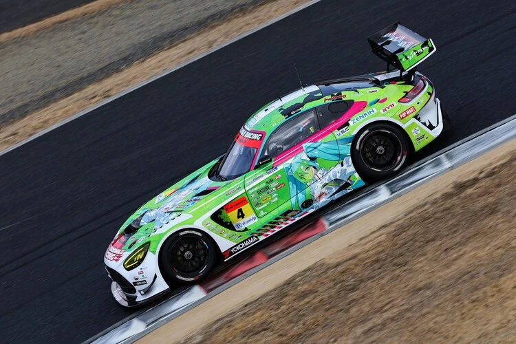 開幕前のテスト走行にてphoto by Orihara Hiroyuki