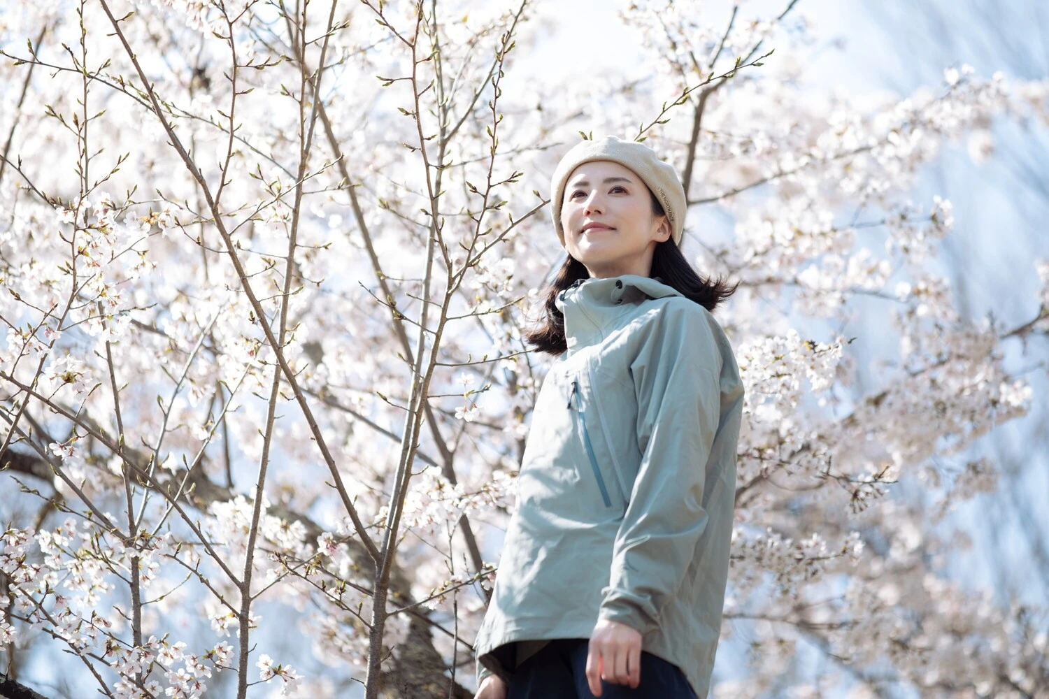 登山YouTuber山下舞弓の春のハイキング&おすすめ山小屋フォト集(34枚)