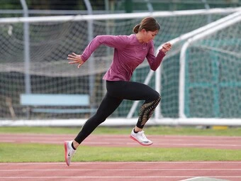 青山華依(甲南大)インタビュー&練習風景カット(17枚)