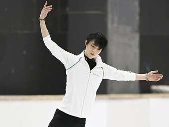 羽生結弦・プロ転向後初の公開練習&インタビューフォトギャラリー(32枚)