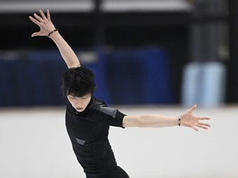 羽生結弦・プロ転向後初の公開練習&インタビューフォトギャラリー(32枚)