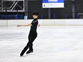 羽生結弦・プロ転向後初の公開練習&インタビューフォトギャラリー(32枚)
