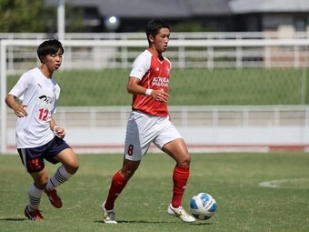 近大和歌山のMF畑下葵 photo by Morita Masayoshi