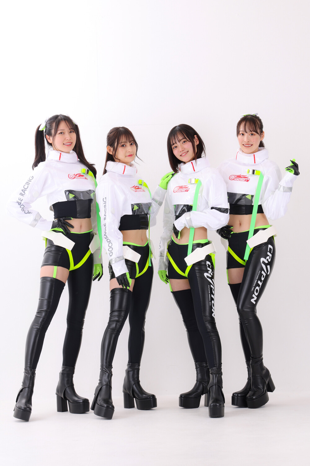ミクサポメンバーの４人。左から、荒井つかささん、美桜さん、涼雅さん、相沢菜月さんphoto by Orihara Hiroyuki