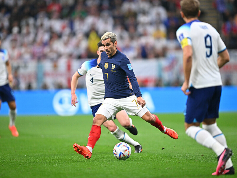 巧みな試合運びでイングランドに競り勝ったフランス「ここまでのベストゲーム」だったが、結果は妥当。フランスとイングランドの間にあった大きな差＞＞　　photo by JMPA
