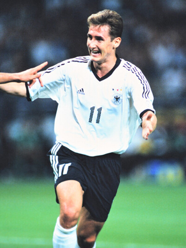 2002年日韓Ｗ杯で得点王となったドイツ代表ミロスラフ・クローゼドイツ代表、低迷期からの脱出。自国開催Ｗ杯を機に攻撃サッカーへ舵をきる＞＞　　photo by Akagi Shinji