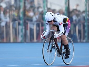 小林優香 photo by Takahashi Manabu 記事>>