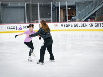 <村主章枝フォトギャラリー>現在はフィギュアスケートコーチ・映画プロデューサーとして活躍