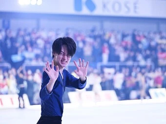 「ドリーム・オン・アイス2022」厳選カット集も見る>>