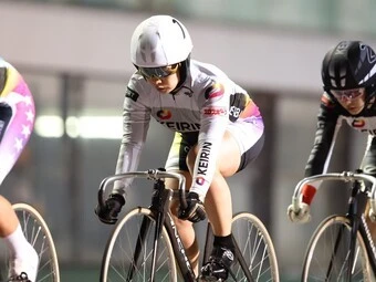 石井寛子 photo by Takahashi Manabu 記事>>