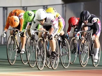 石井寛子 photo by Takahashi Manabu 記事>>