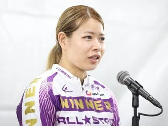 石井寛子 photo by Takahashi Manabu 記事>>