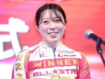 児玉碧衣 photo by Takahashi Manabu 記事>>