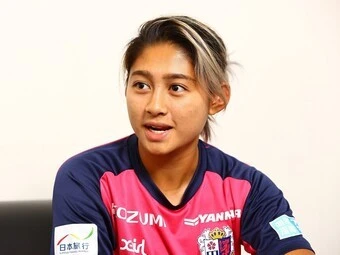 photo by Setsuda Hiroyukiインタビュー記事>>