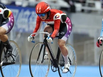 坂口楓華 photo by Takahashi Manabu 記事>>