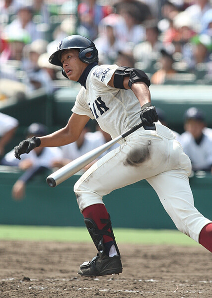 浅村栄斗・大阪桐蔭（大阪）3年夏の甲子園では、遊撃手として全試合に出場し優勝。プロ入り後は主に一塁手、二塁手として活躍。高校野球記事一覧へphoto by Okazawa Katsuro、Ohtomo Yoshiyuki