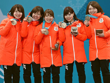 日本カーリング史上初の五輪メダルを獲得したLS北見10カ国中９位のショット率でも、カーリング女子がメダルを取れたわけ＞＞　　photo by JMPA