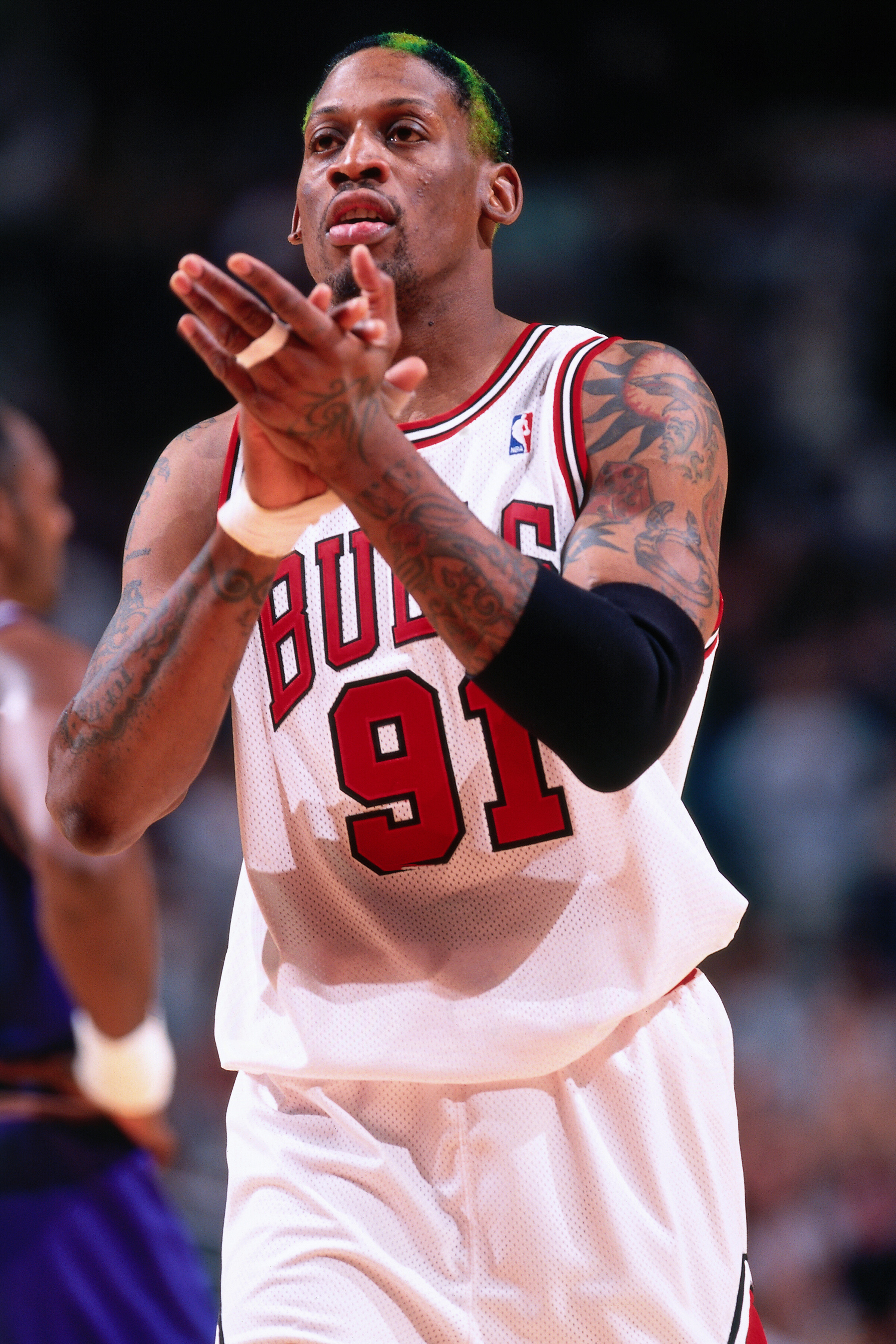 #91 デニス・ロッドマン　1961年5月13日生まれ。パワーフォワード。ジョーダン、ピッペンと並び立つ、90年代黄金期ブルズの「BIG3」Photo by Getty Imagesバスケットボール記事一覧