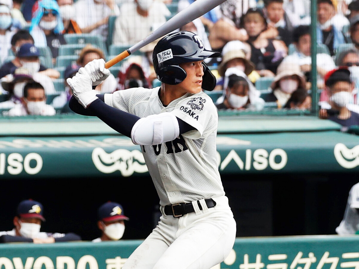 松尾汐恩・大阪桐蔭（大阪）２年春から４季連続甲子園出場に出場し、３年春に全国制覇。強肩・強打の捕手として活躍し、甲子園通算５本塁打を放った。高校野球記事一覧へphoto by Okazawa Katsuro、Ohtomo Yoshiyuki