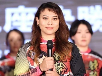 太田りゆ photo by Takahashi Manabu 記事>>