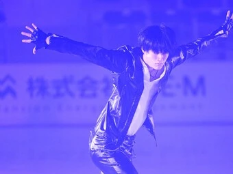 高橋大輔、村上哉中、村上佳菜子、友野一希...「滑走屋」フォトギャラリー