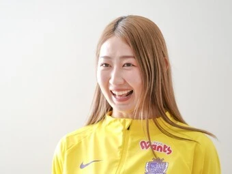 サッカー,女子サッカー,なでしこジャパン,WEリーグ,サンフレッチェ広島レジーナ,中嶋淑乃,ドリブル