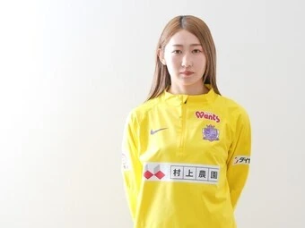 サッカー,女子サッカー,なでしこジャパン,WEリーグ,サンフレッチェ広島レジーナ,中嶋淑乃,ドリブル