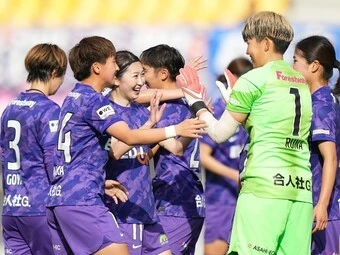 サッカー,女子サッカー,なでしこジャパン,WEリーグ,サンフレッチェ広島レジーナ,中嶋淑乃,ドリブル