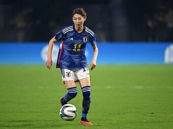 サッカー,女子サッカー,なでしこジャパン,WEリーグ,サンフレッチェ広島レジーナ,中嶋淑乃,ドリブル