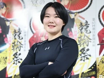 坂口楓華 photo by Takahashi Manabu 記事>>