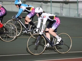 児玉碧衣 photo by Takahashi Manabu 記事>>