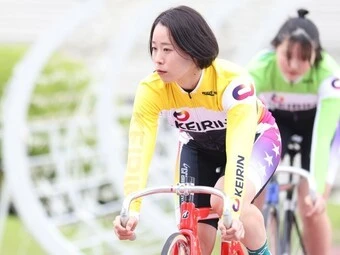 大浦彩瑛 photo by Takahashi Manabu 記事>>