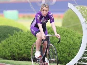 優勝した佐藤水菜 photo by Takahashi Manabu 記事>>