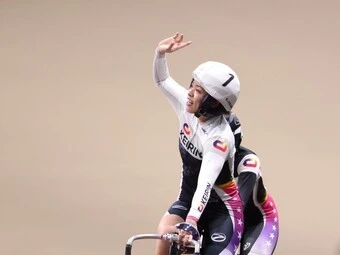 佐藤水菜 photo by Takahashi Manabu 記事>>